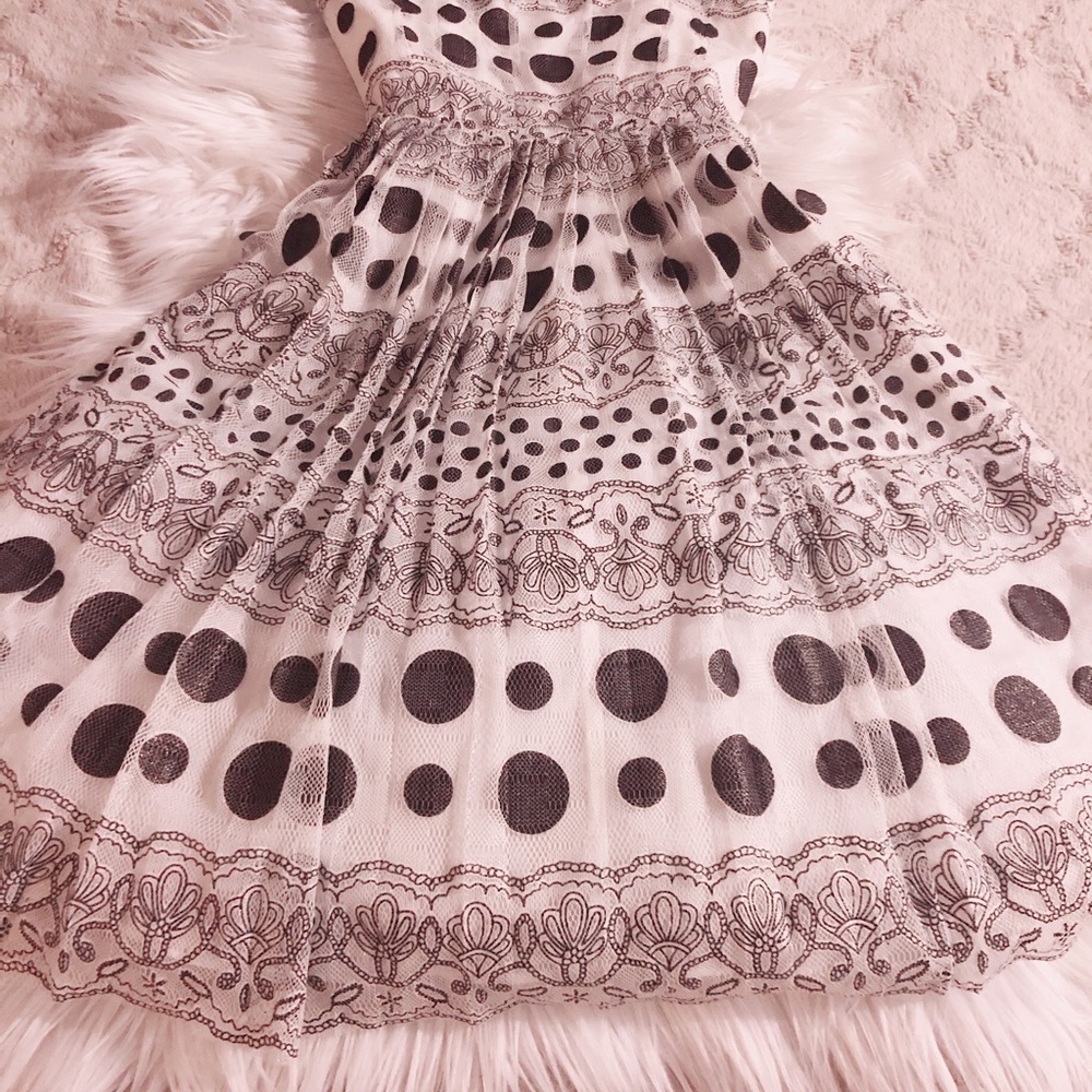 Vintage inspired 50s lace and tulle party dress - Picture 5 of 9